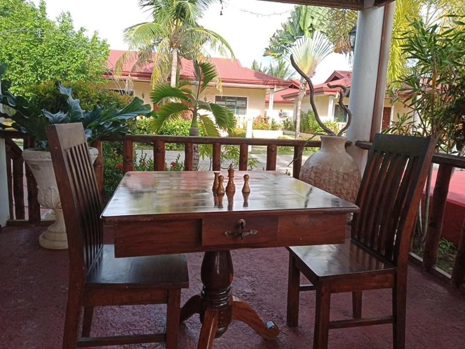 Bonita Oasis Beach Resort Moalboal Buitenkant foto